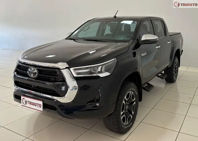 Carro Toyota Hilux SW4 2023 SRX 2.8 turbodiesel 7L 4x4 (Aut)