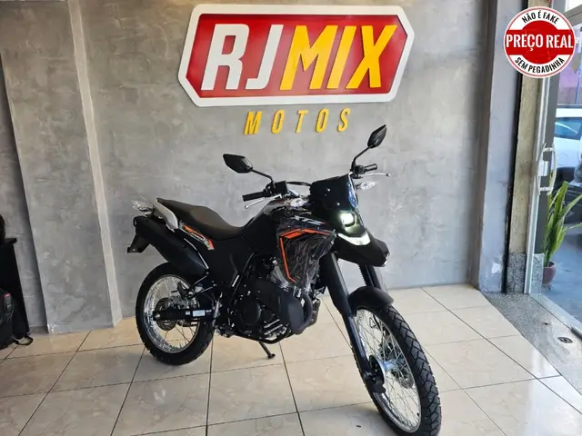 Moto Yamaha XTZ 250 Lander 2026 Connected