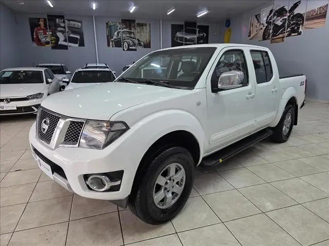 Carro Nissan Frontier 2014 Platinum 2.5 TD CD 4x4