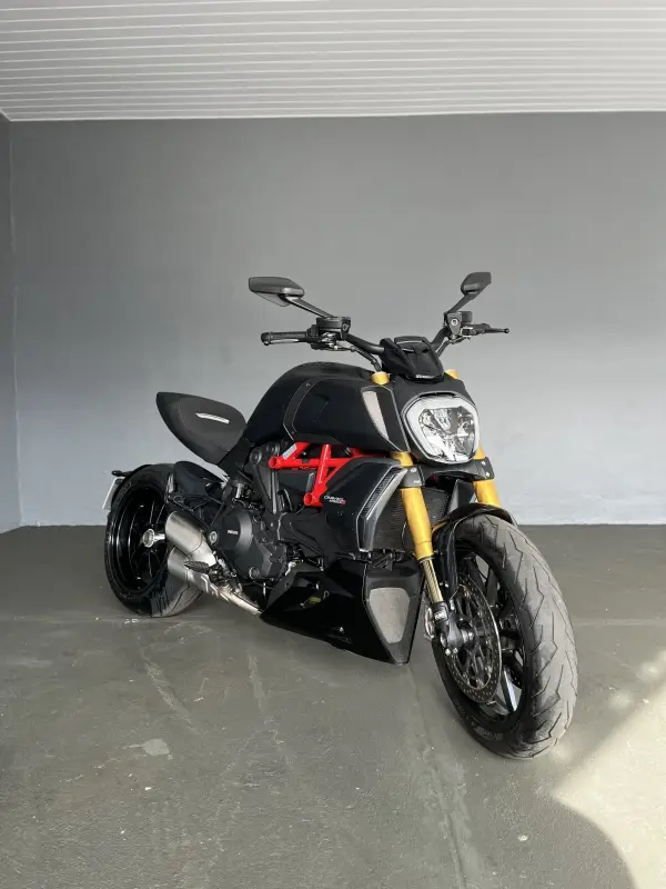 Moto Ducati Diavel 2021 1260S