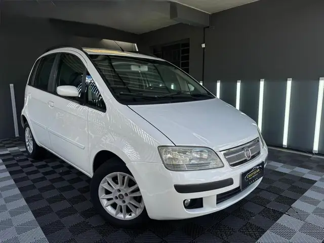 Carro Fiat Idea 2010 ELX 1.4 (Flex)
