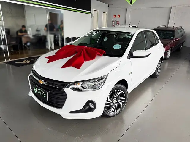 Carro Chevrolet Onix 2024 LT 1.0