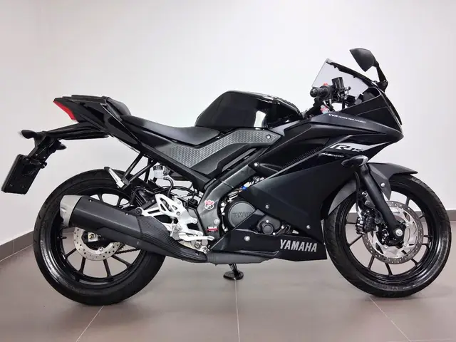 Moto Yamaha YZF R15 2025 ABS