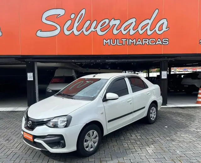 Carro Toyota Etios 2019 Platinum 1.5 (Aut) (Flex)