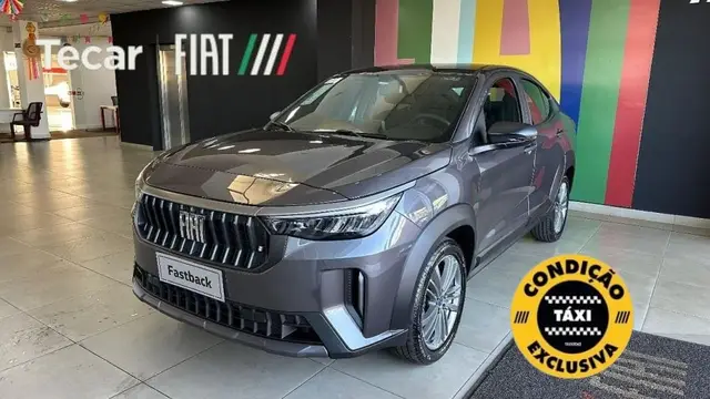 Carro Fiat Fastback 2026 Turbo 200