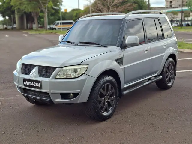 Carro Mitsubishi Pajero TR4 2014 2.0 16V 4x2 (Flex)
