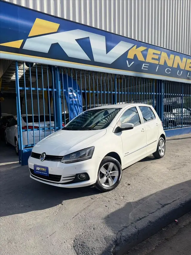 Carro Volkswagen SpaceFox 2017 1.6 16V MSI Highline (Flex)