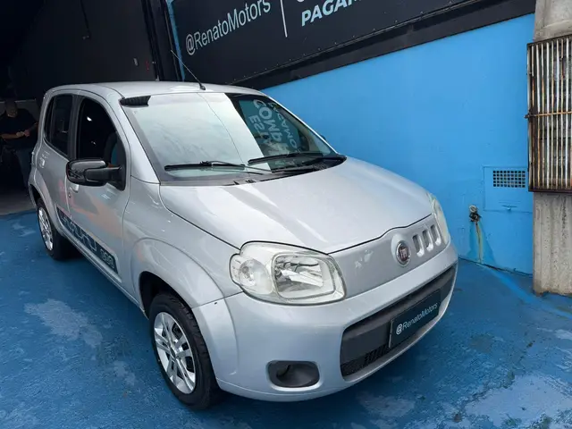 Carro Fiat Uno 2011 VIVACE Celeb. 1.0 EVO F.Flex 8V 5p