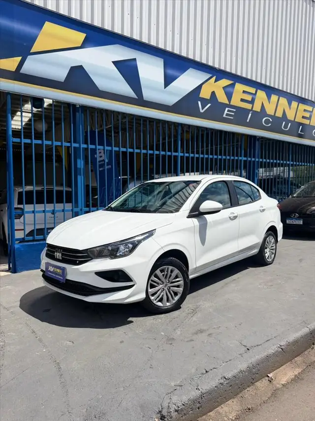 Carro Fiat Cronos 2023 Drive 1.3 (Flex) MT