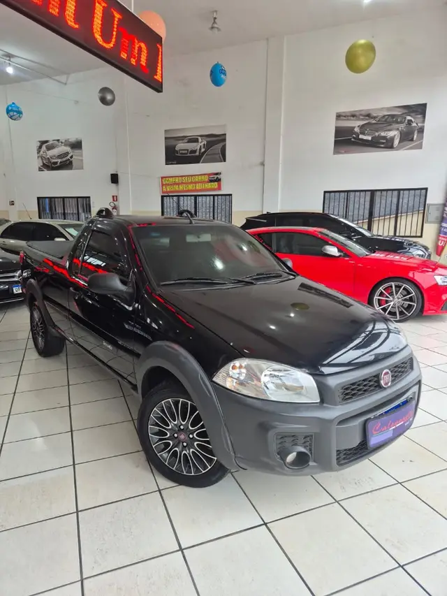 Carro Fiat Strada 2015 Working 1.4 (Flex)