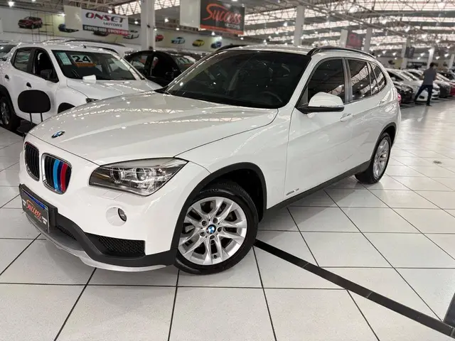 Carro BMW X1 2015 2.0 sDrive20i Activeflex