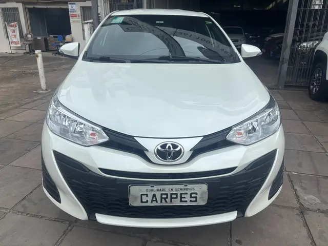 Carro Toyota Yaris 2021 1.5 XL Plus Connect CVT (Flex)