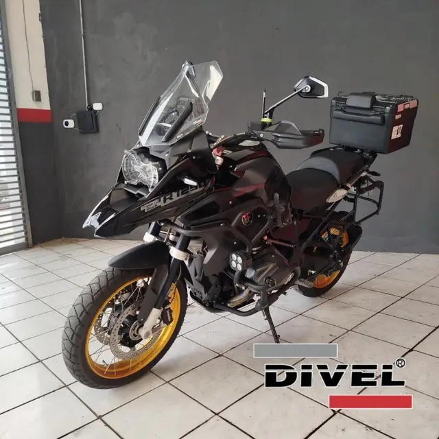 Moto BMW R 1250 GS 2023 Premium Triple Black