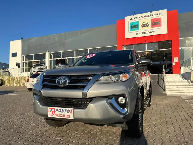 Carro Toyota SW4 2019 2.7 SR 4x2 (Aut) (Flex)