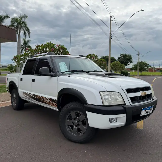 Carro Chevrolet S10 Cabine Dupla 2011 S10 Advantage 4x2 2.4 (Flex) (Cab Dupla)