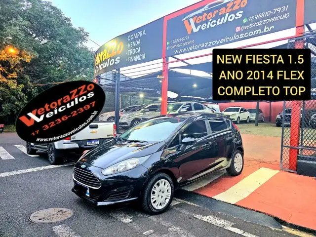 Carro Ford Fiesta Hatch 2014 1.5 (Flex)