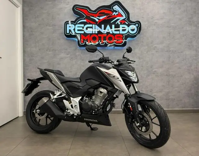 Moto Honda CB 300F Twister 2026 Standard