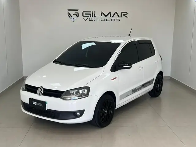 Carro Volkswagen Fox 2014 1.6 VHT Rock in Rio (Flex)