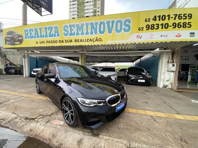 Carro BMW 320i 2022 M Sport 2.0 Turbo (Aut)