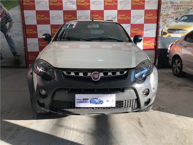 Carro Fiat Weekend 2017 Adventure 1.8 E.torQ Dualogic (Flex)