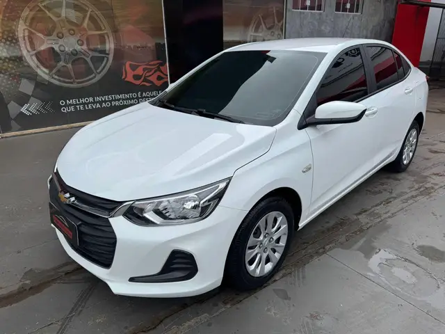 Carro Chevrolet Onix Plus 2023 LT 1.0