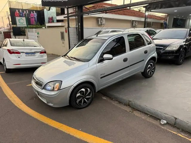 Carro Chevrolet Corsa Hatch 2006 Maxx 1.8 (Flex)