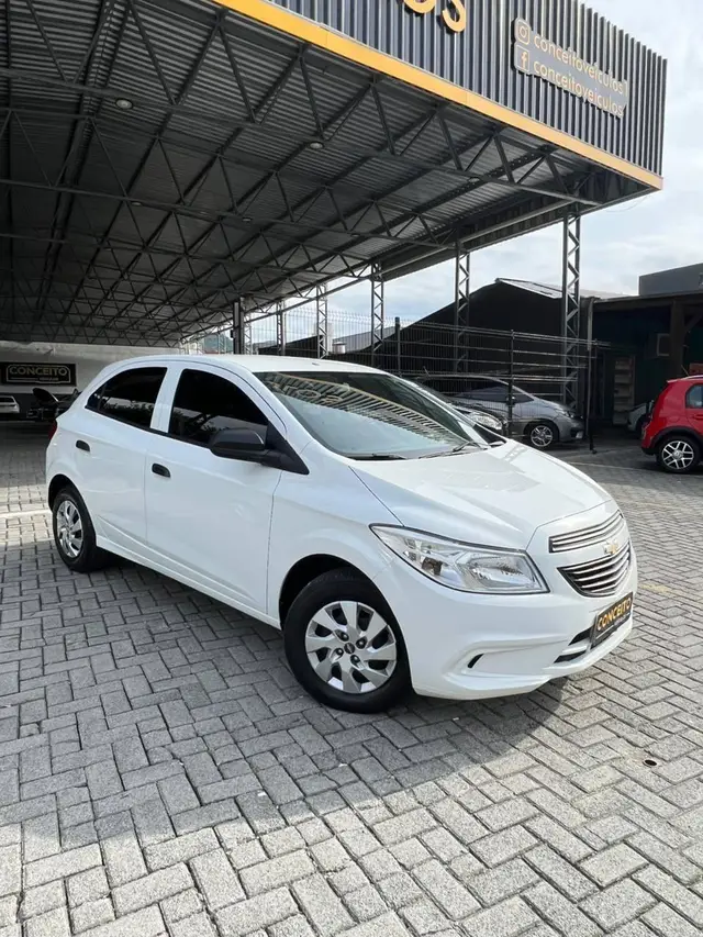 Carro Chevrolet Onix 2016 1.0 LS SPE/4
