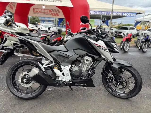 Moto Honda CB 300F Twister 2026 CBS