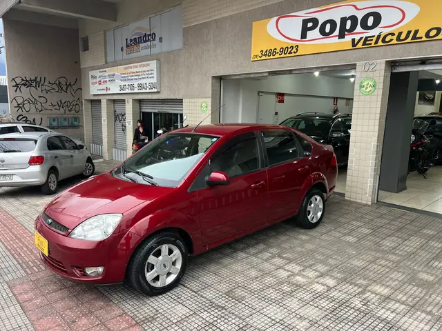 Carro Ford Fiesta Sedan 2006 1.6 (Flex)