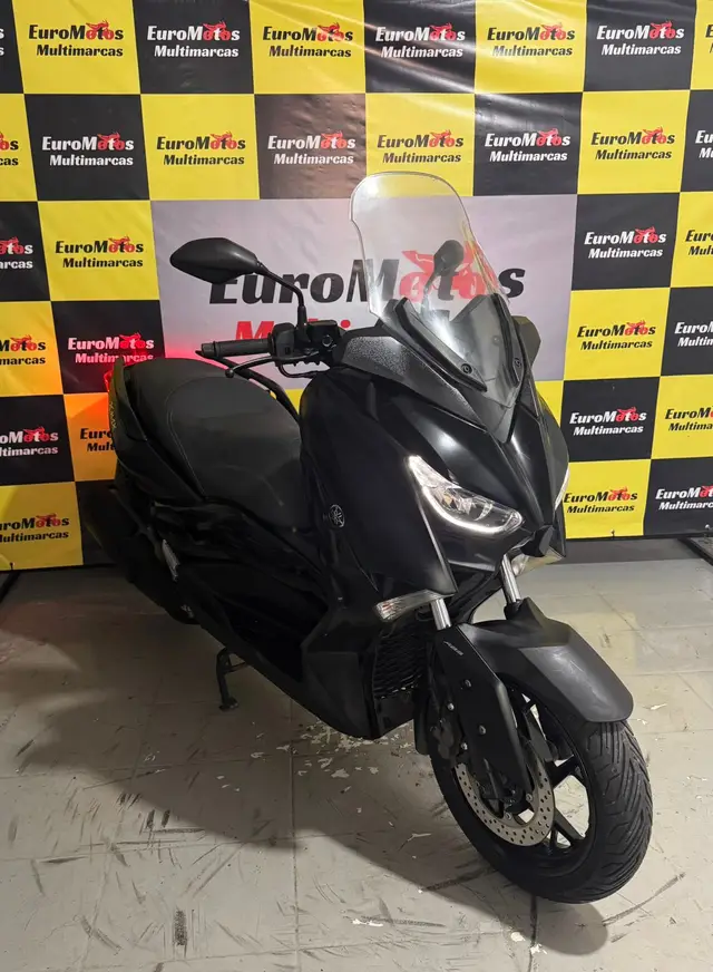 Moto Yamaha XMax 2022 250 (ABS)