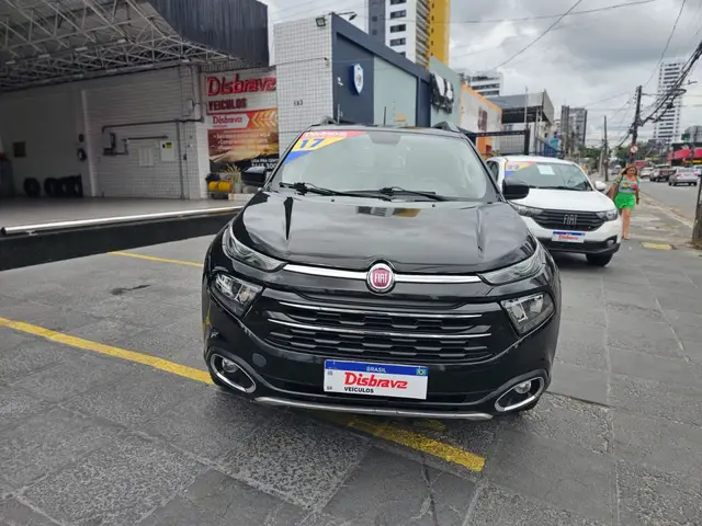 Carro Fiat Toro 2017 Freedom 2.0 diesel MT6 4x2