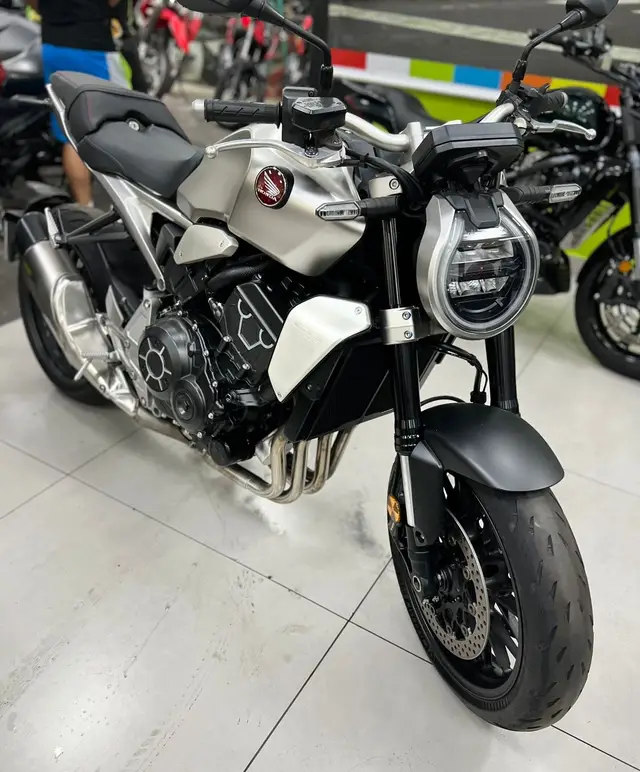 Moto Honda CB 1000R 2022 ABS