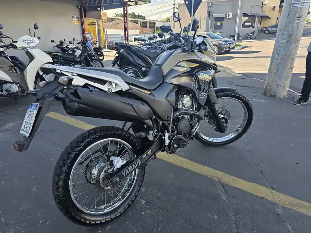 Moto Yamaha XTZ 250 Lander 2023 ABS