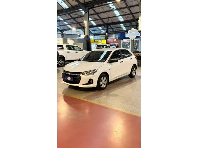 Carro Chevrolet Onix 2025 1.0