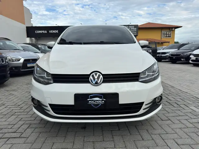 Carro Volkswagen Fox 2017 1.0 MPI Trendline (Flex)