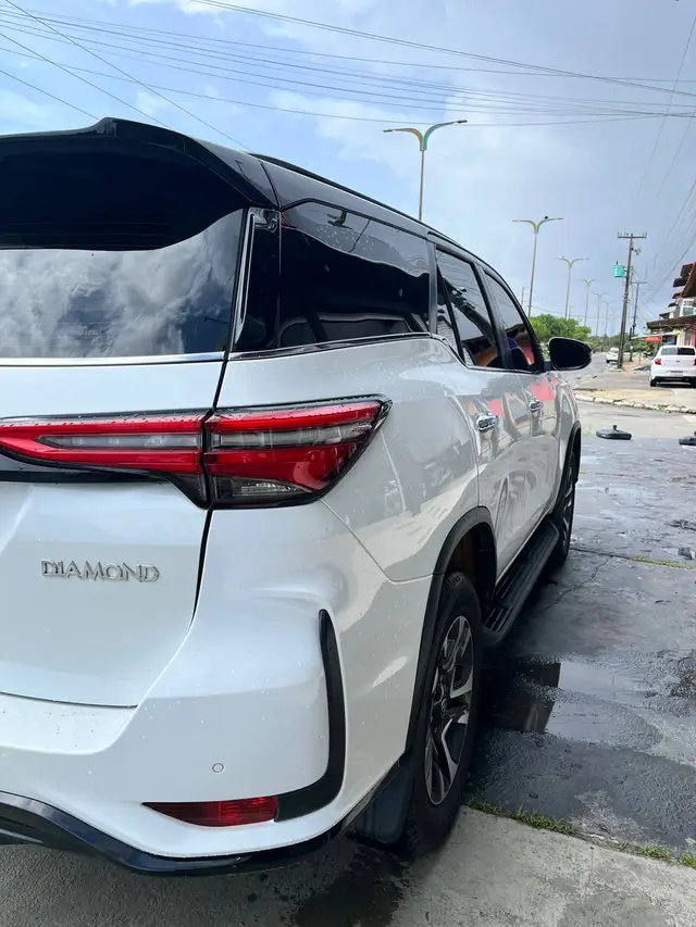 Carro Toyota SW4 2024 Diamond  2.8 Turbodiesel 4x4 (Aut.)