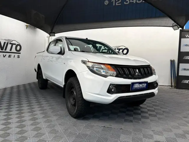 Carro Mitsubishi L200 Triton Sport 2022 GL 2.4 DID-H 4x4 (Aut)