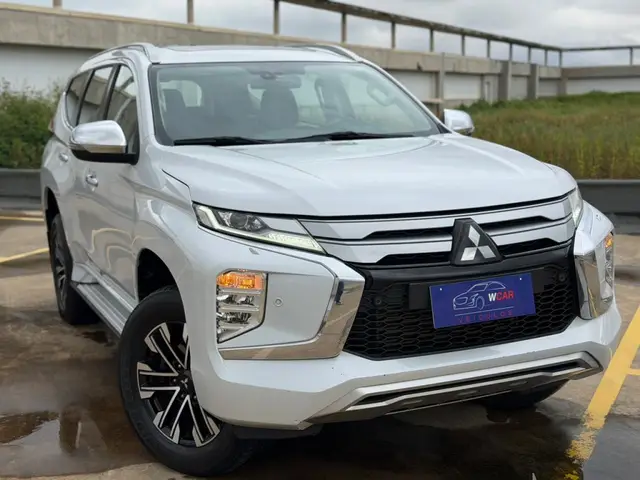Carro Mitsubishi Pajero Sport 2023 2.4 DI-D HPE (Aut) 4x4
