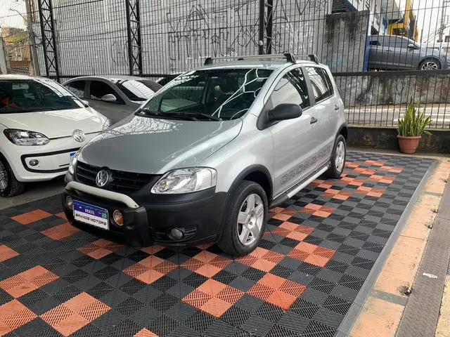 Carro Volkswagen CrossFox 2006 1.6 (Flex)