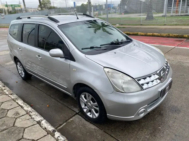 Carro Nissan Grand Livina 2013 SL 1.8 16V (flex) (aut)