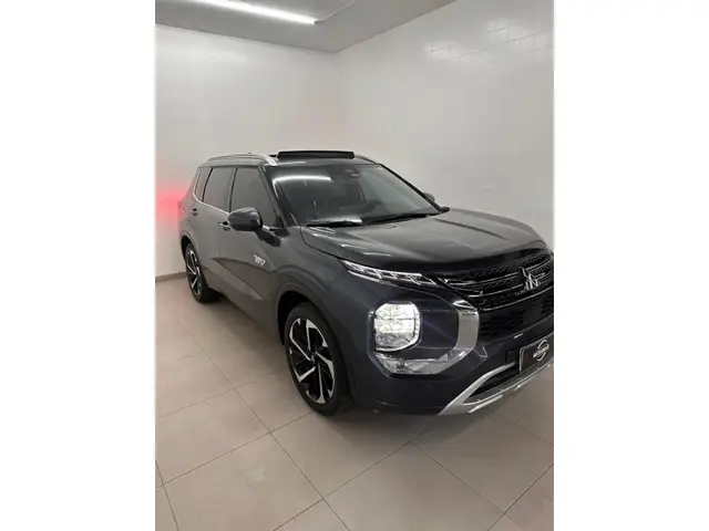 Carro Mitsubishi Outlander 2026 Signature PHEV