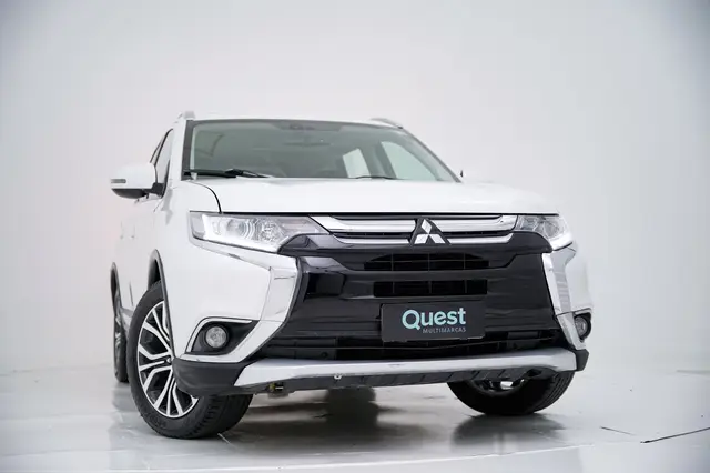 Carro Mitsubishi Outlander 2018 Comfort 2.0 16V (Aut)