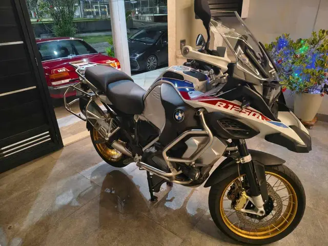 Moto BMW R 1250 GS 2023 Premium Triple Black