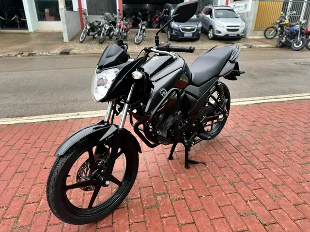 Moto Yamaha YS 150 Fazer 2022 SED