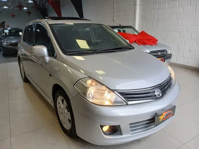 Carro Nissan Tiida 2013 S 1.8 (flex)