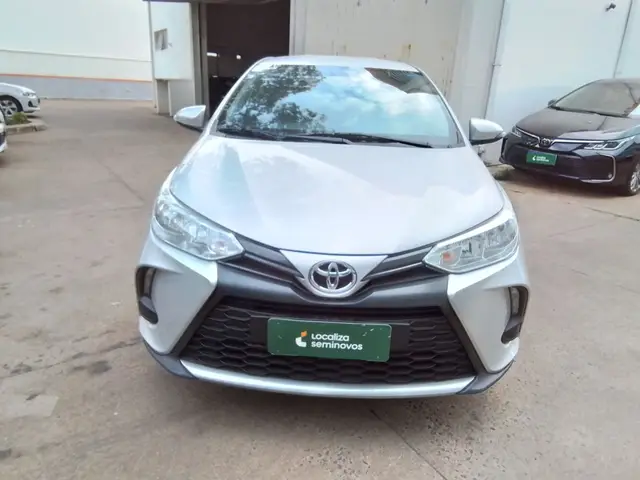 Carro Toyota Yaris Sedan 2023 XL 1.5 (Flex) (Aut)