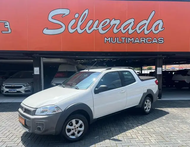 Carro Fiat Strada 2017 Adv. Ext./ Ext.1.8 LOCKER Flex CE