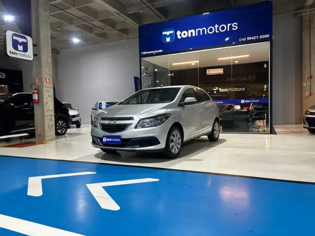 Carro Chevrolet Onix Plus 2024 LT 1.0