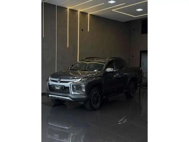 Carro Mitsubishi L200 Triton Sport 2023 HPE 2.4