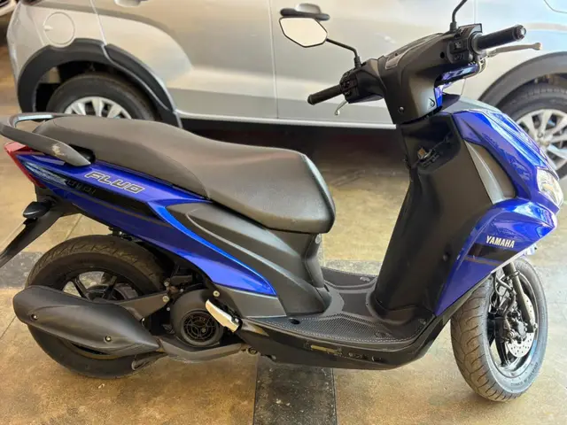 Moto Yamaha Fluo 2023 ABS